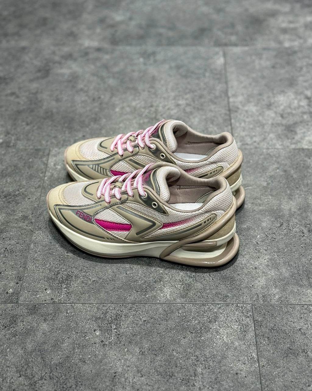 FEN Sneakers